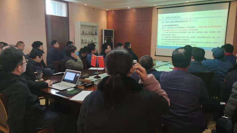 在申请退款时，需要准备以下材料：